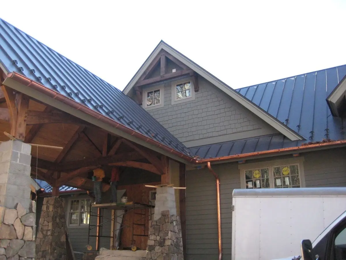 Craftsman Roofing team delivering quality roofing work in New England Heights